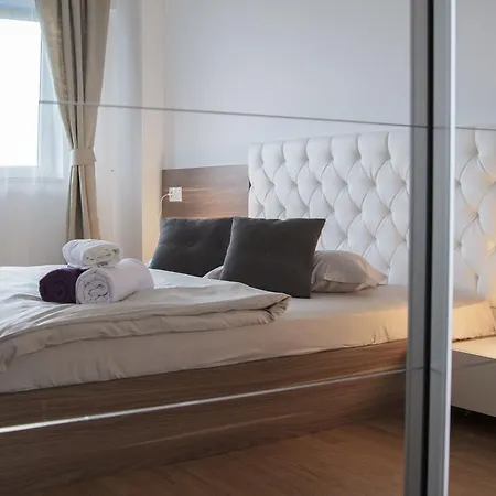 아파트 Apartament Lux Viva City *